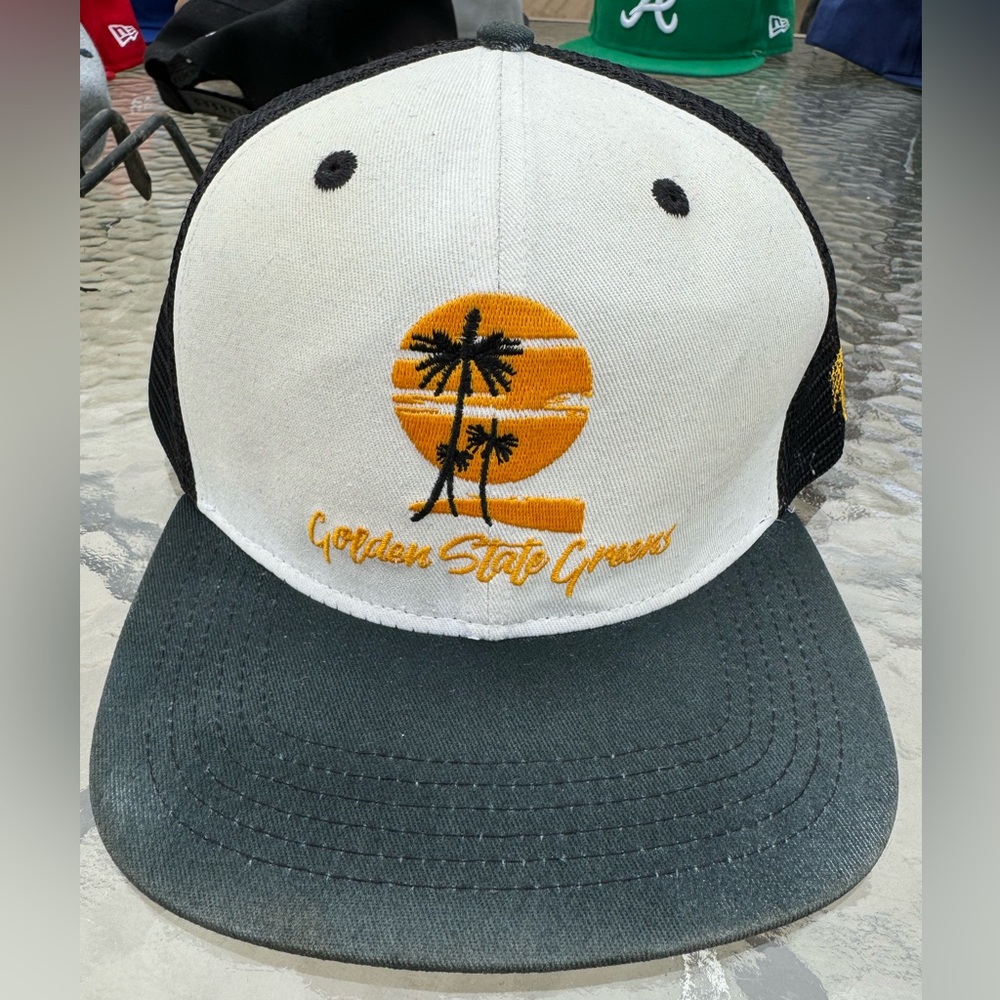 Truck mesh snap back hat cap